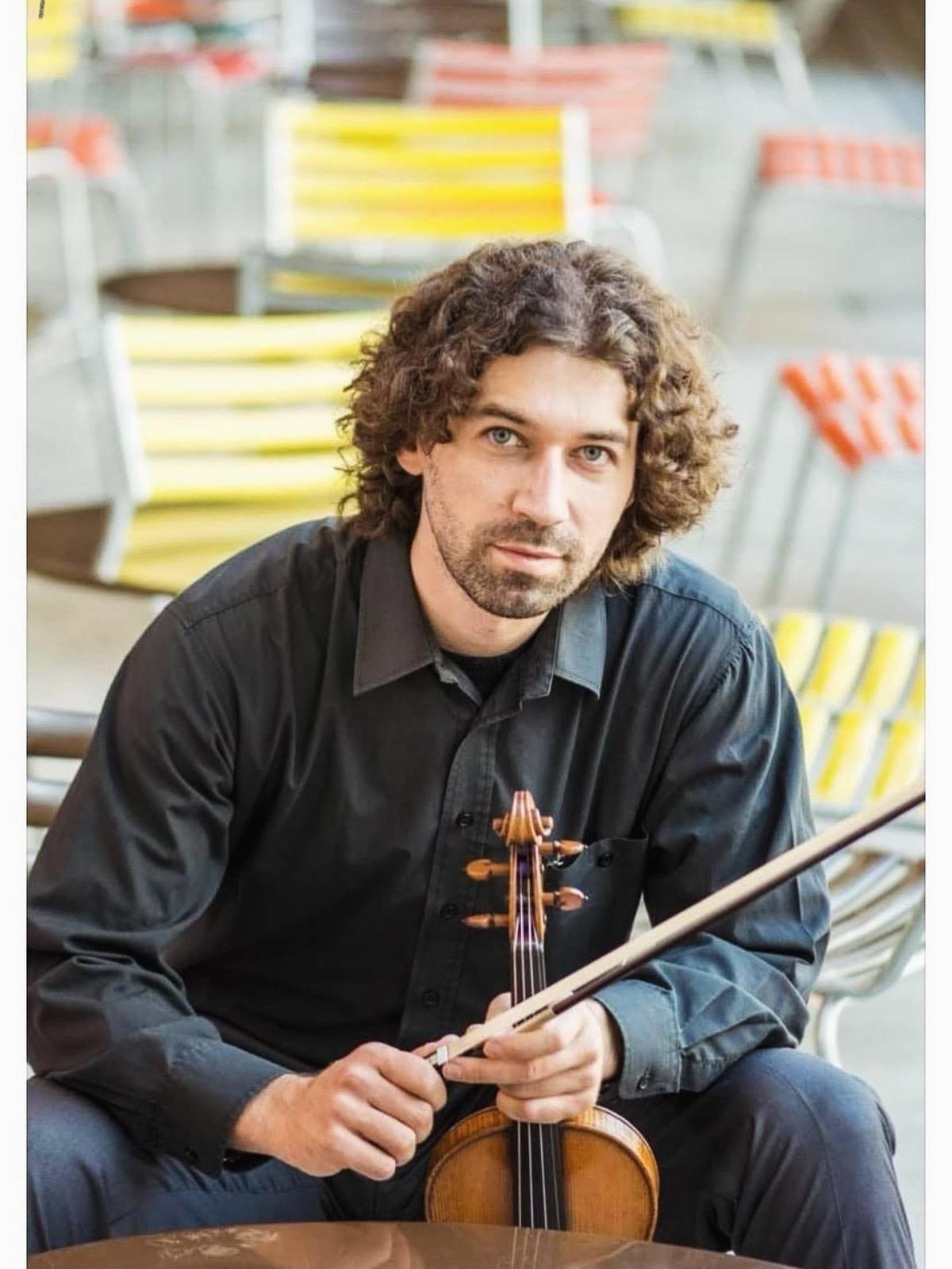 Mihai Dan Ilea – Artistic Director, Tonora
